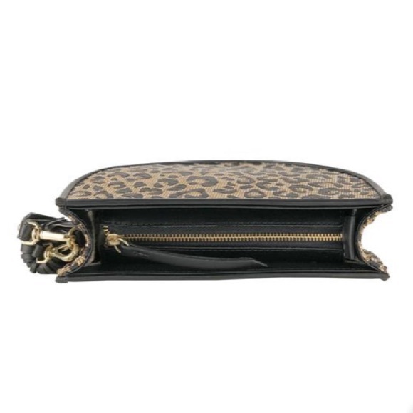 Poolside leopard wristlet - Picture 2 of 2